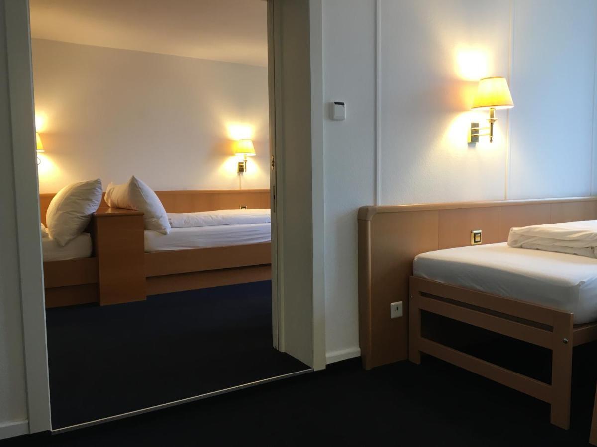 Hotel Schwert 奈福尔斯 外观 照片