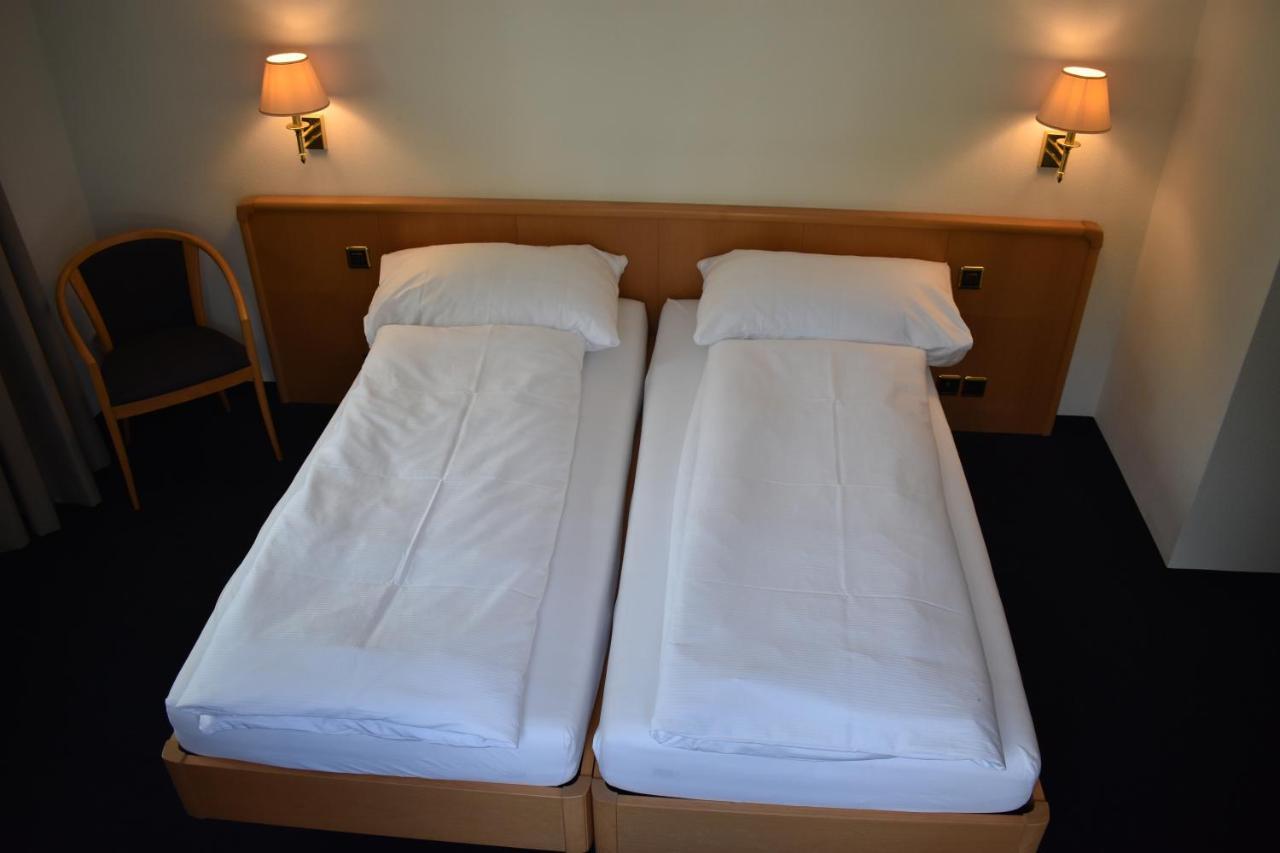 Hotel Schwert 奈福尔斯 外观 照片